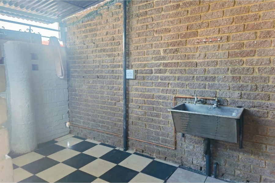 To Let 2 Bedroom Property for Rent in Rustenburg Central North West